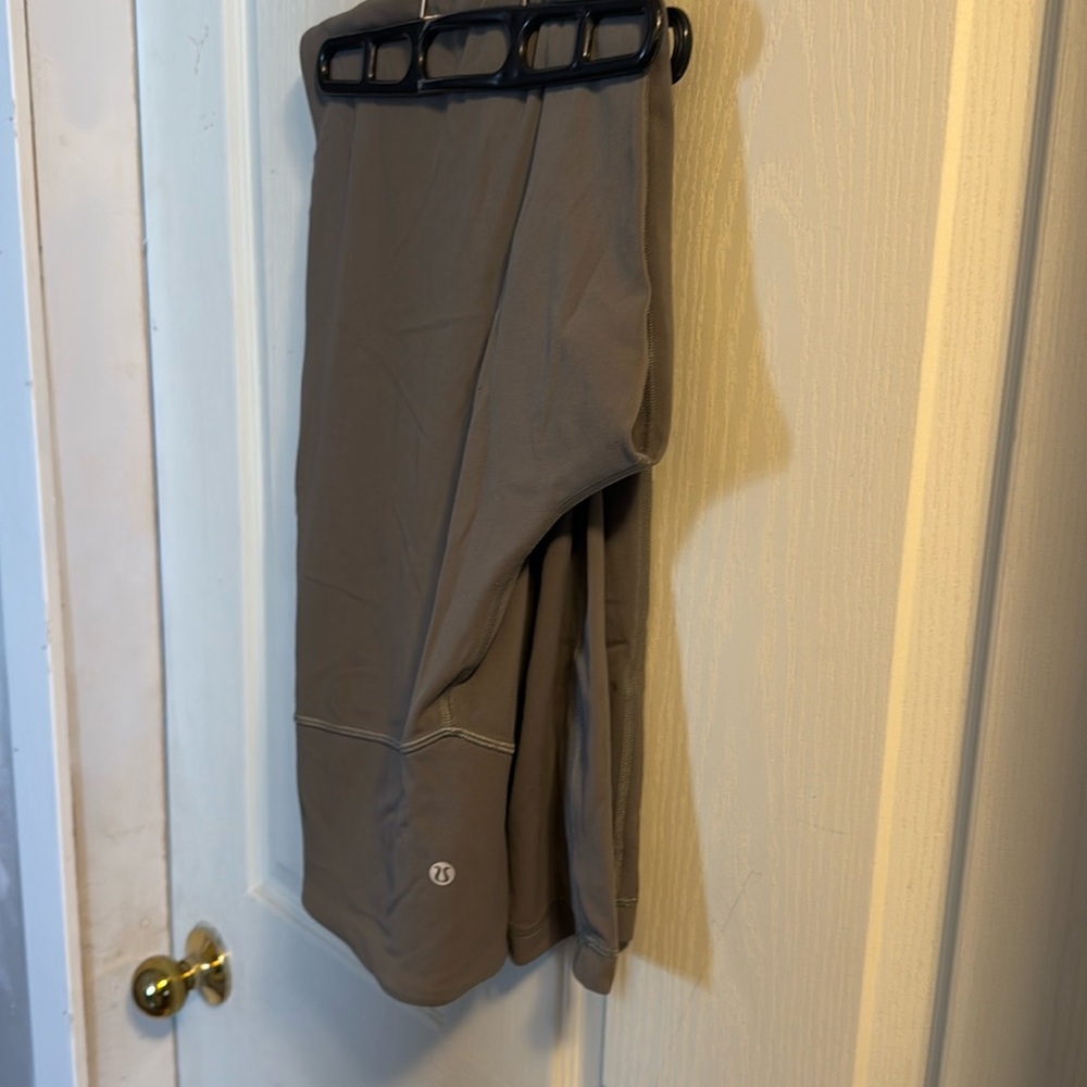 Light green size 8 lululemon